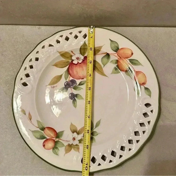 Brunelli Made in Italy Tiffany 10 1/2" Dinner Plate Pierced Lattice (Single) - Picture 11 of 11